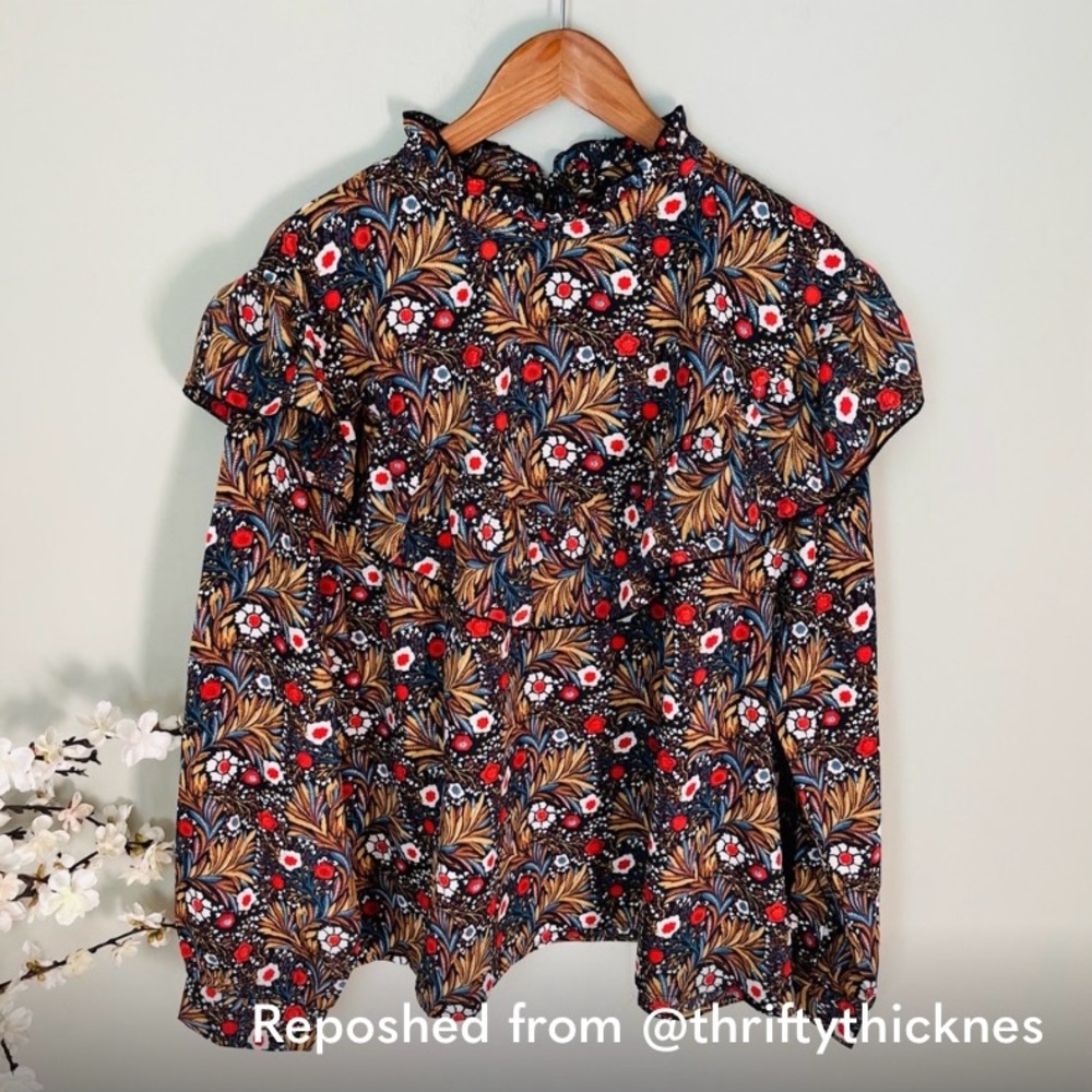 Boohoo+ Mock Neck Ruffle Print Blouse Size 18